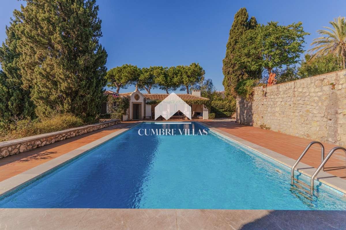Villa for Sale in Salobreña