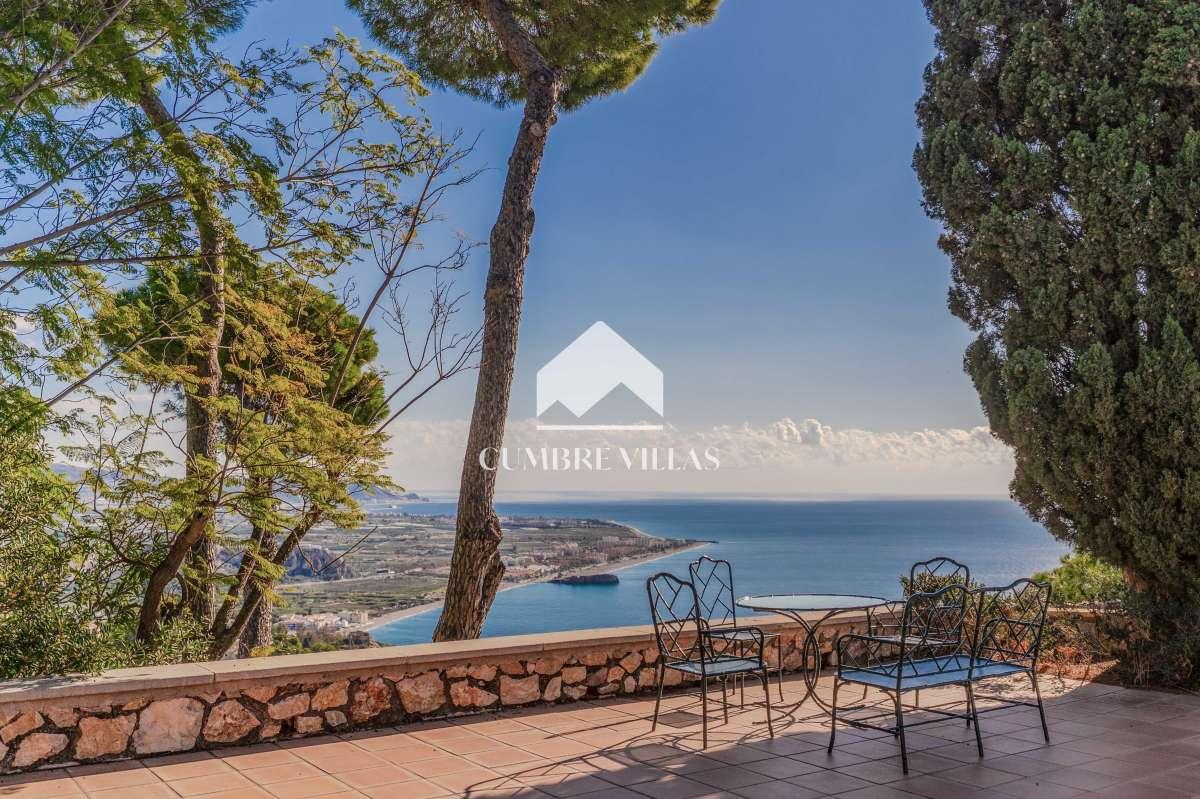 Villa for Sale in Salobreña