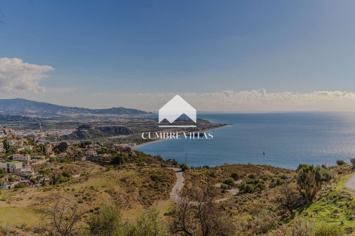 Villa for Sale in Salobreña
