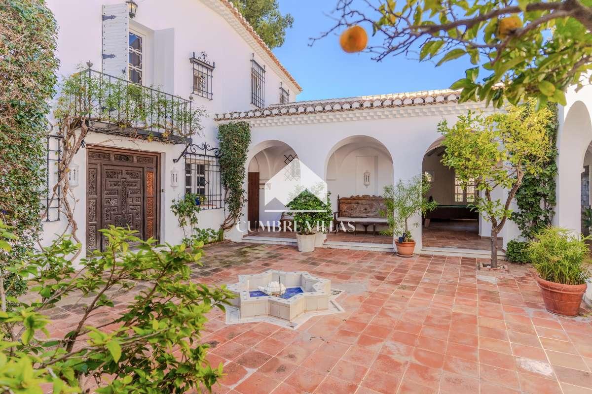 Villa for Sale in Salobreña