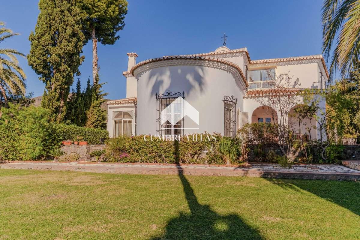 Villa for Sale in Salobreña