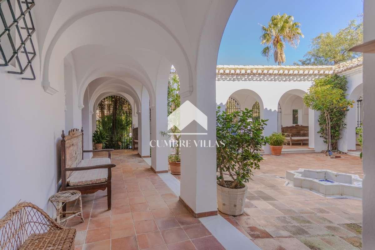 Villa for Sale in Salobreña