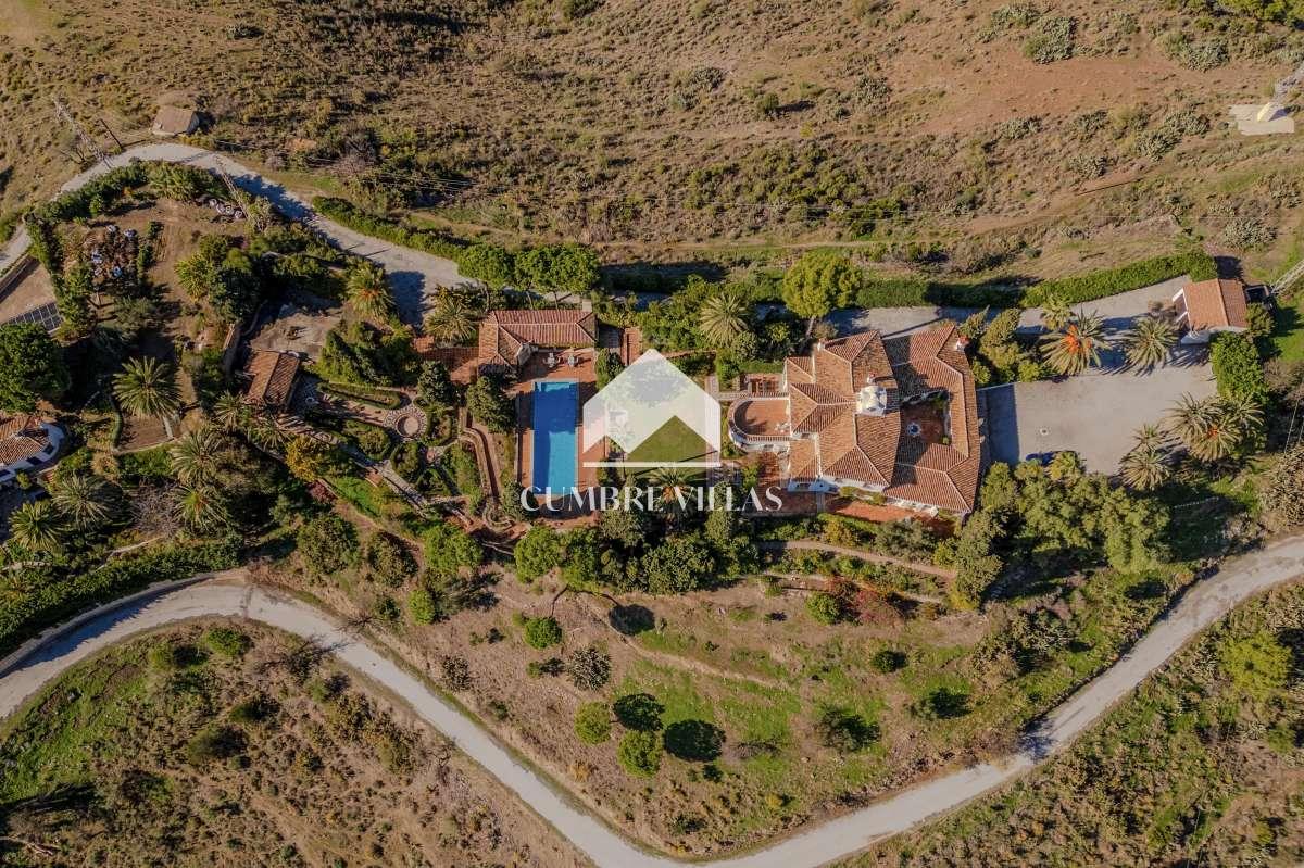 Villa for Sale in Salobreña