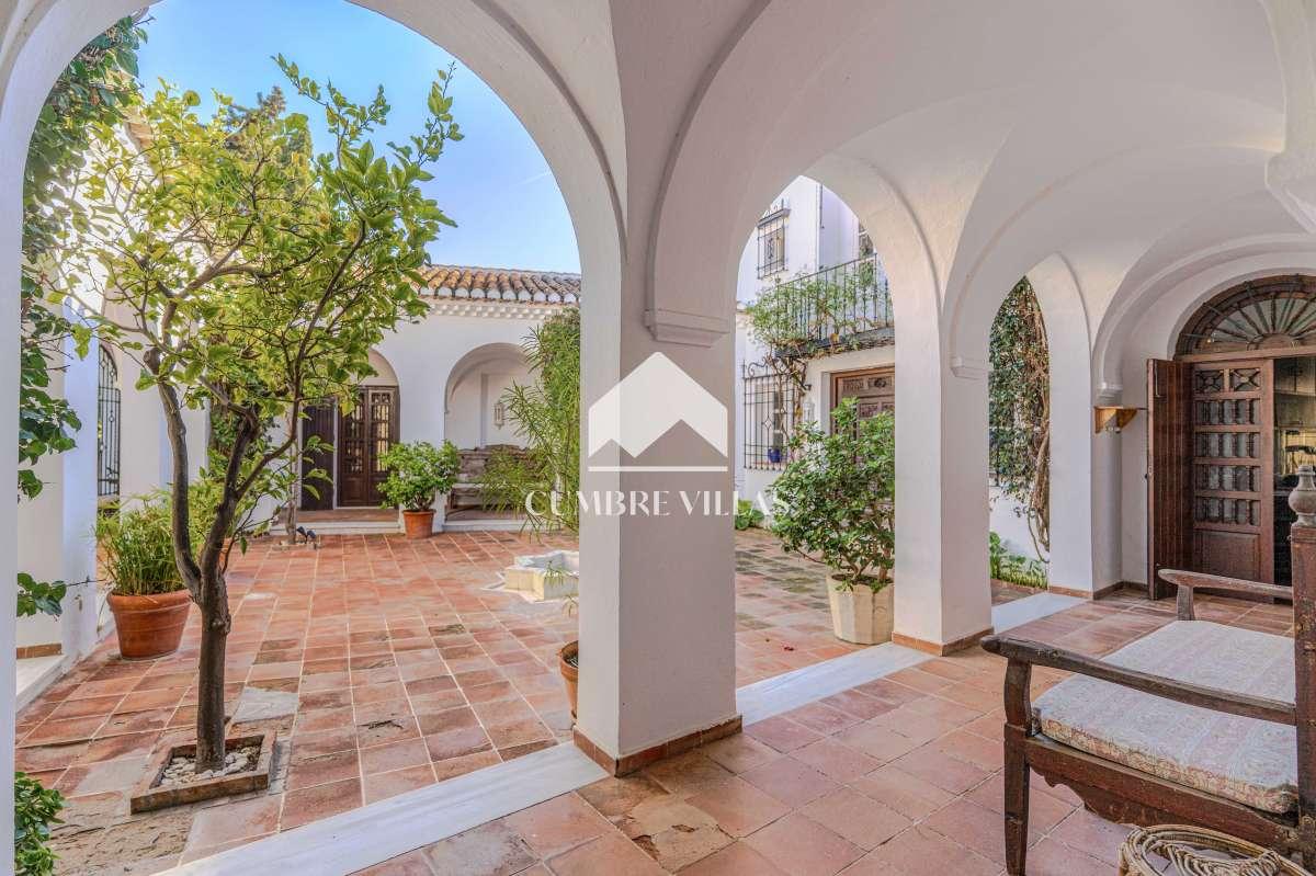Villa for Sale in Salobreña