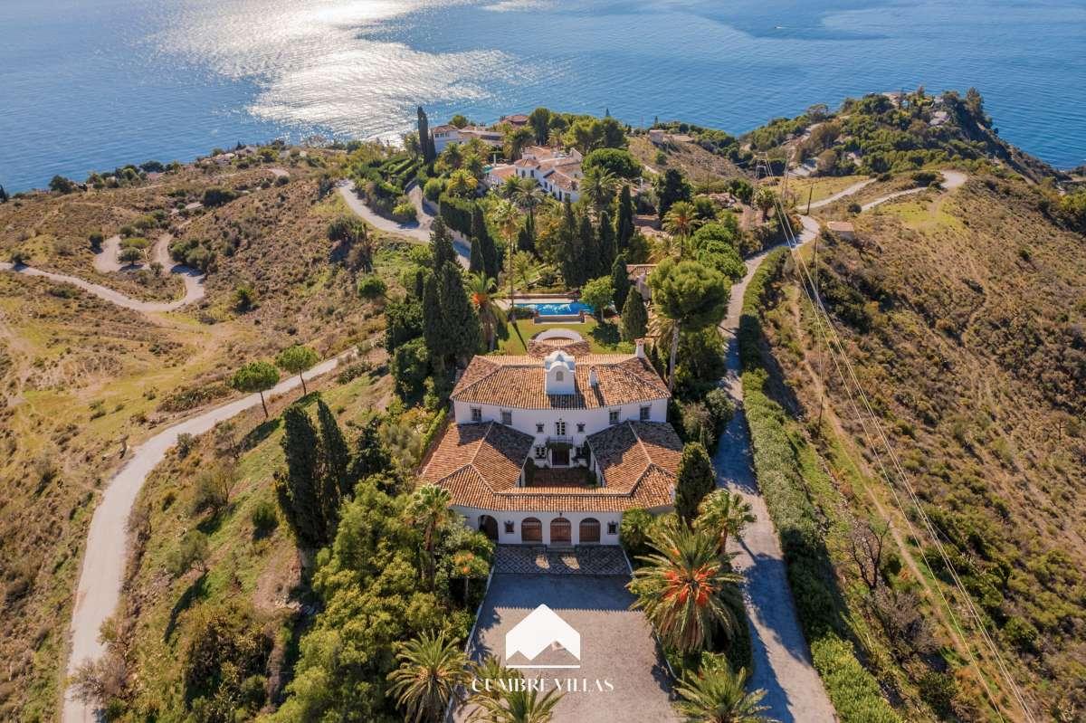 Villa for Sale in Salobreña