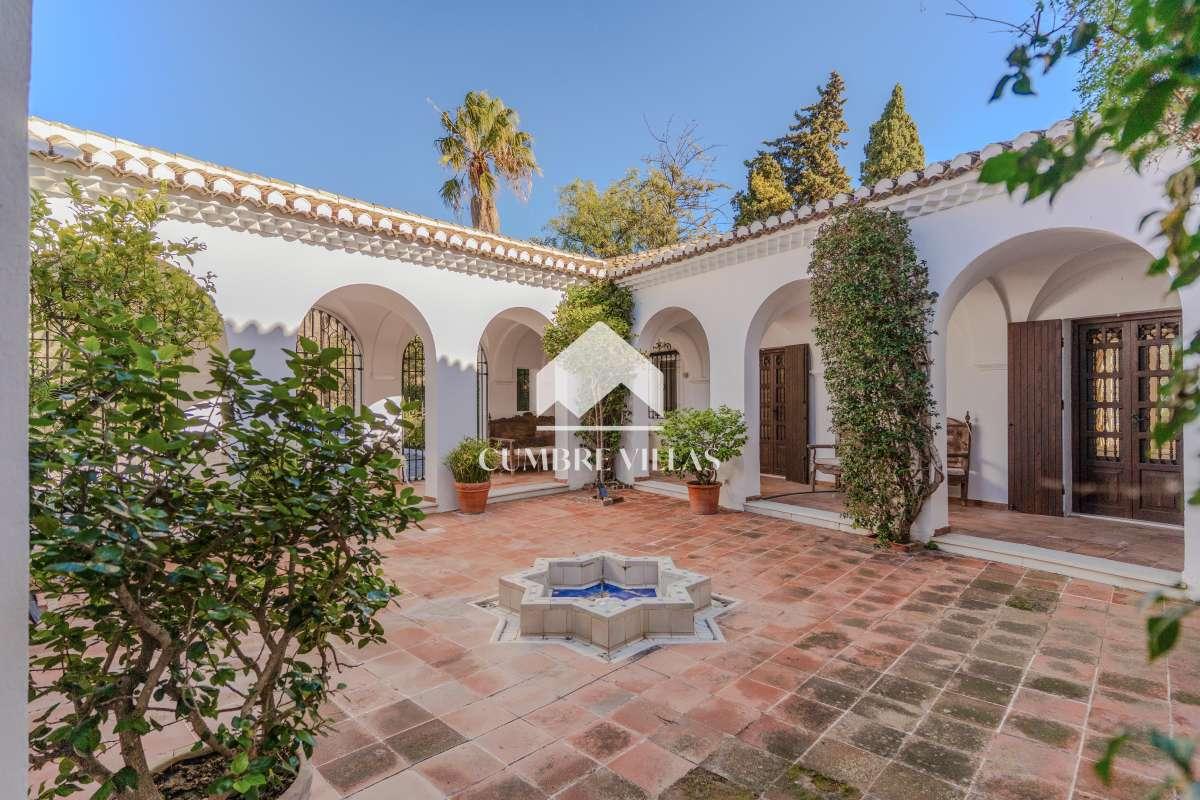 Villa for Sale in Salobreña