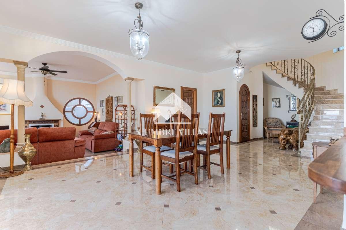 Villa for Sale in Salobreña