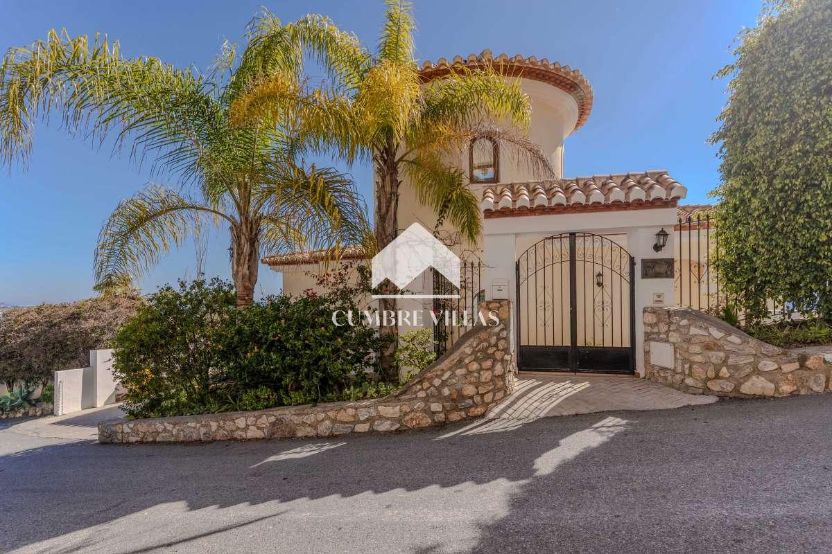 Villa for Sale in Salobreña