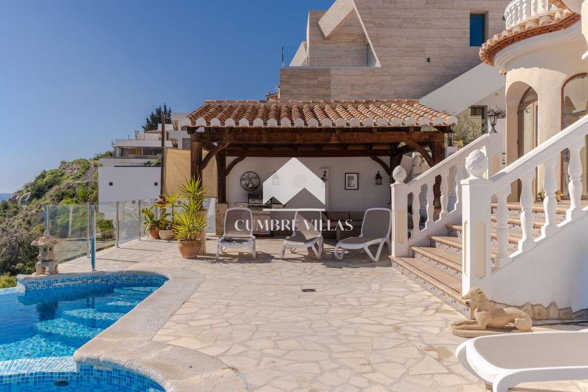 Villa for Sale in Salobreña
