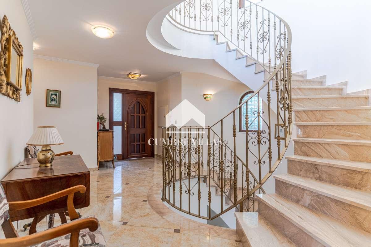 Villa for Sale in Salobreña