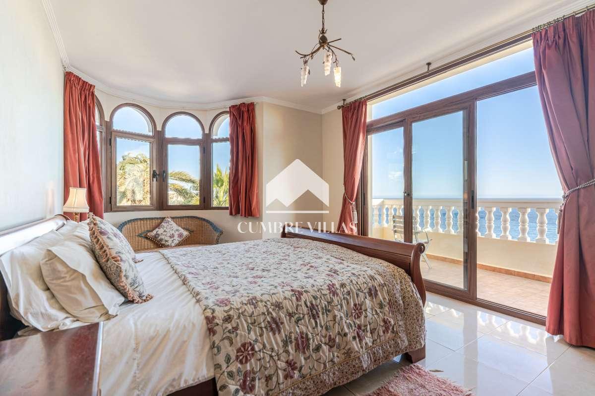 Villa for Sale in Salobreña