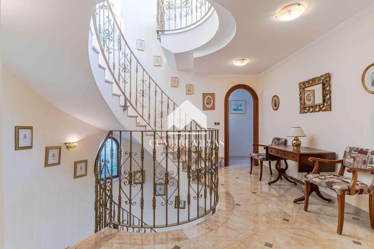 Villa for Sale in Salobreña
