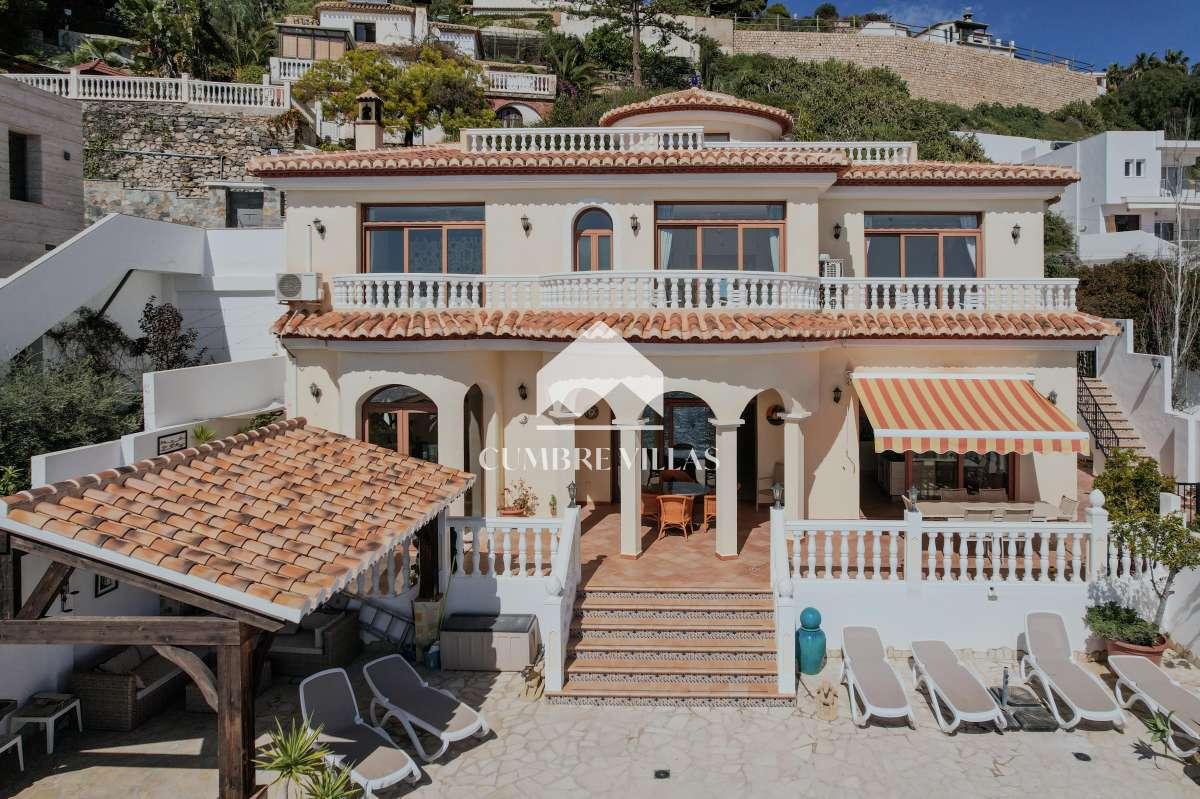 Villa for Sale in Salobreña