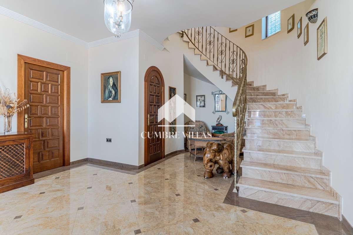 Villa for Sale in Salobreña