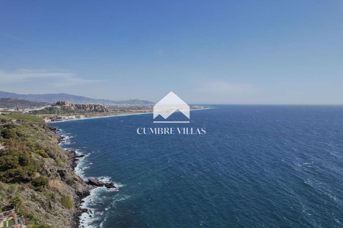 Villa for Sale in Salobreña