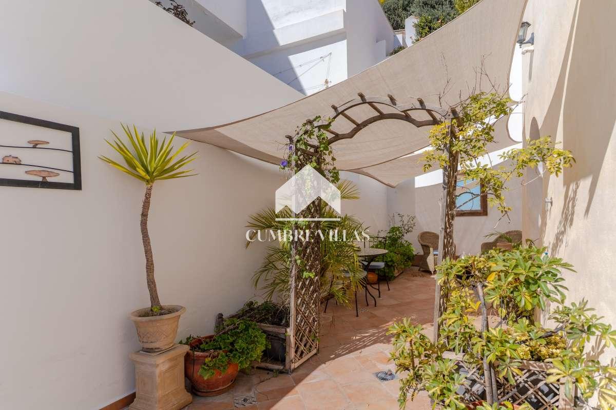 Villa for Sale in Salobreña