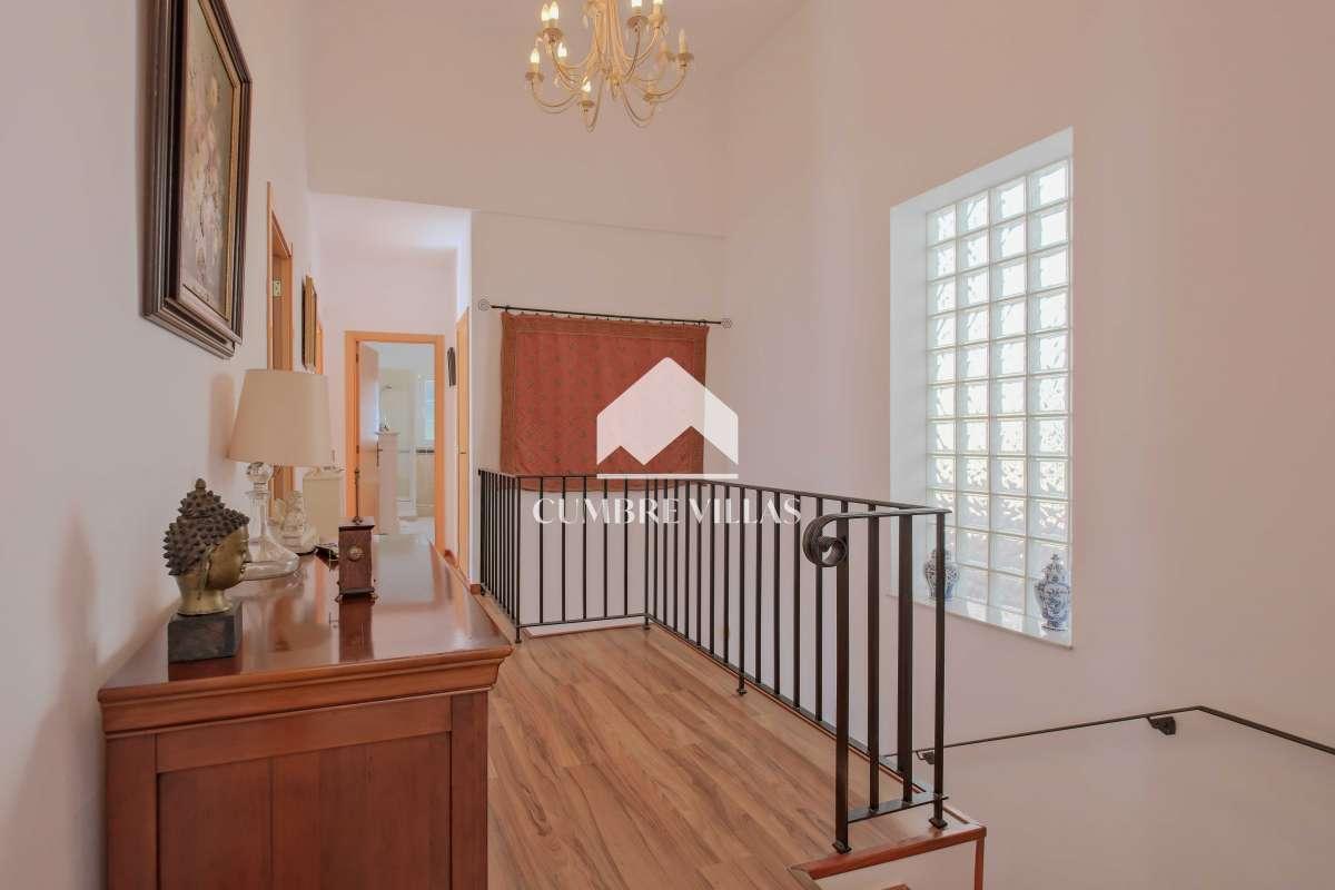 Villa for Sale in Almuñécar