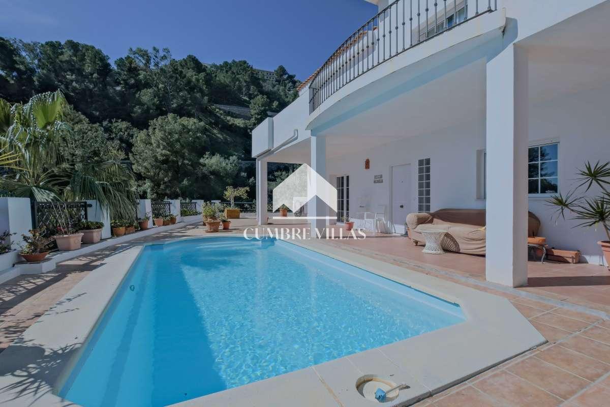 Villa for Sale in Almuñécar