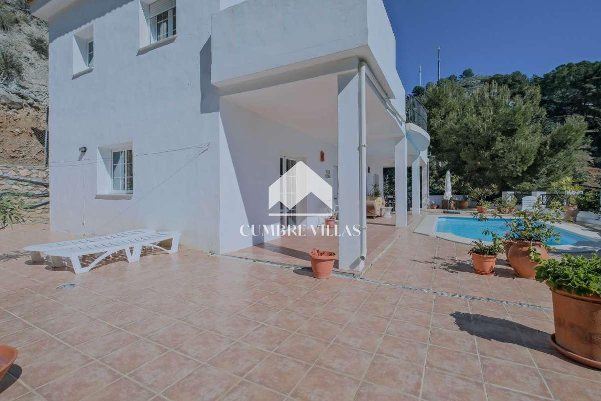 Villa for Sale in Almuñécar