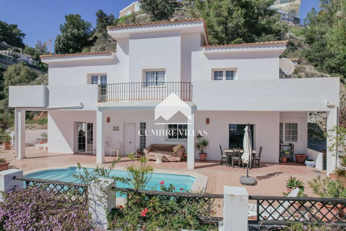 Villa for Sale in Almuñécar