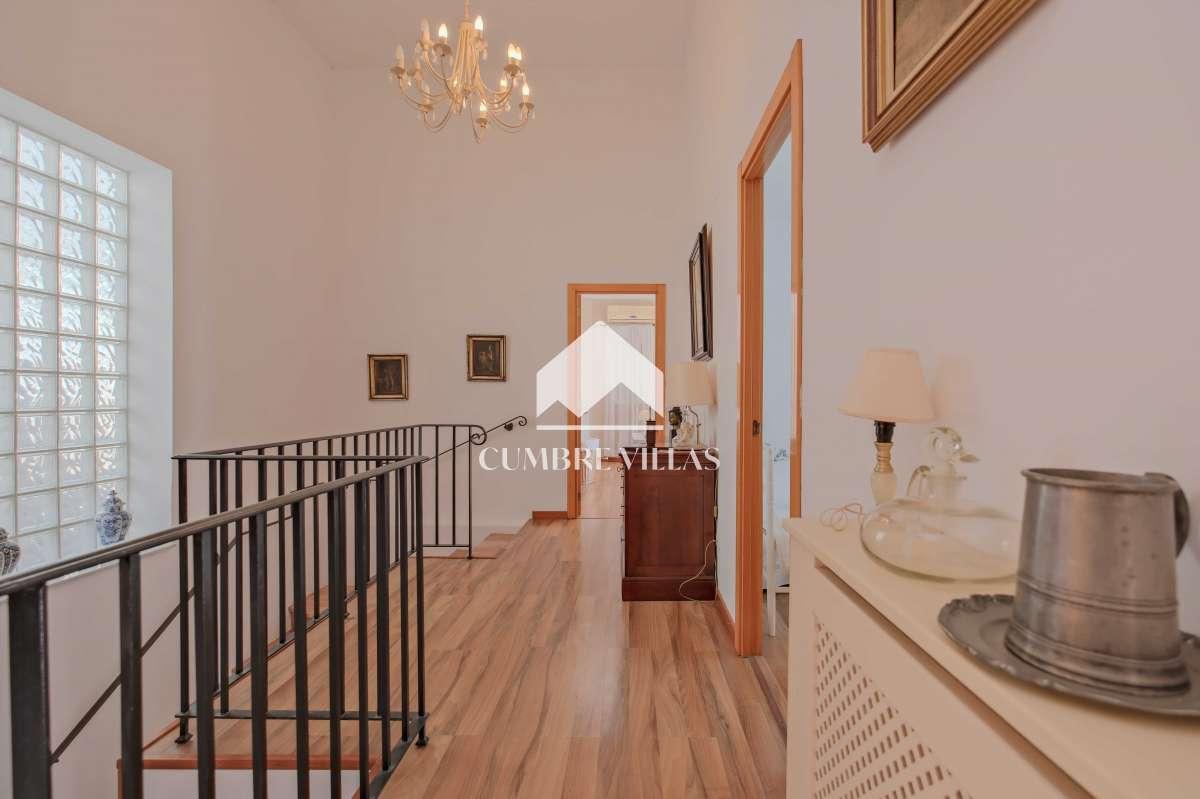 Villa for Sale in Almuñécar