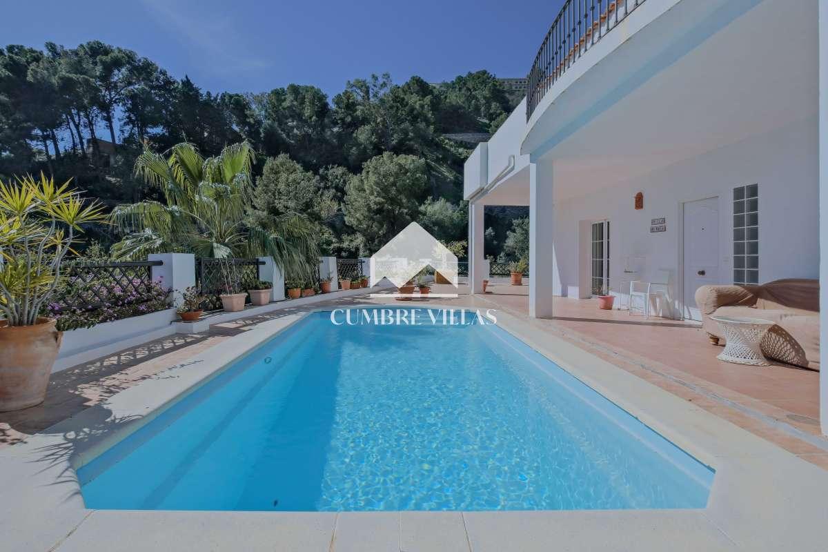 Villa for Sale in Almuñécar
