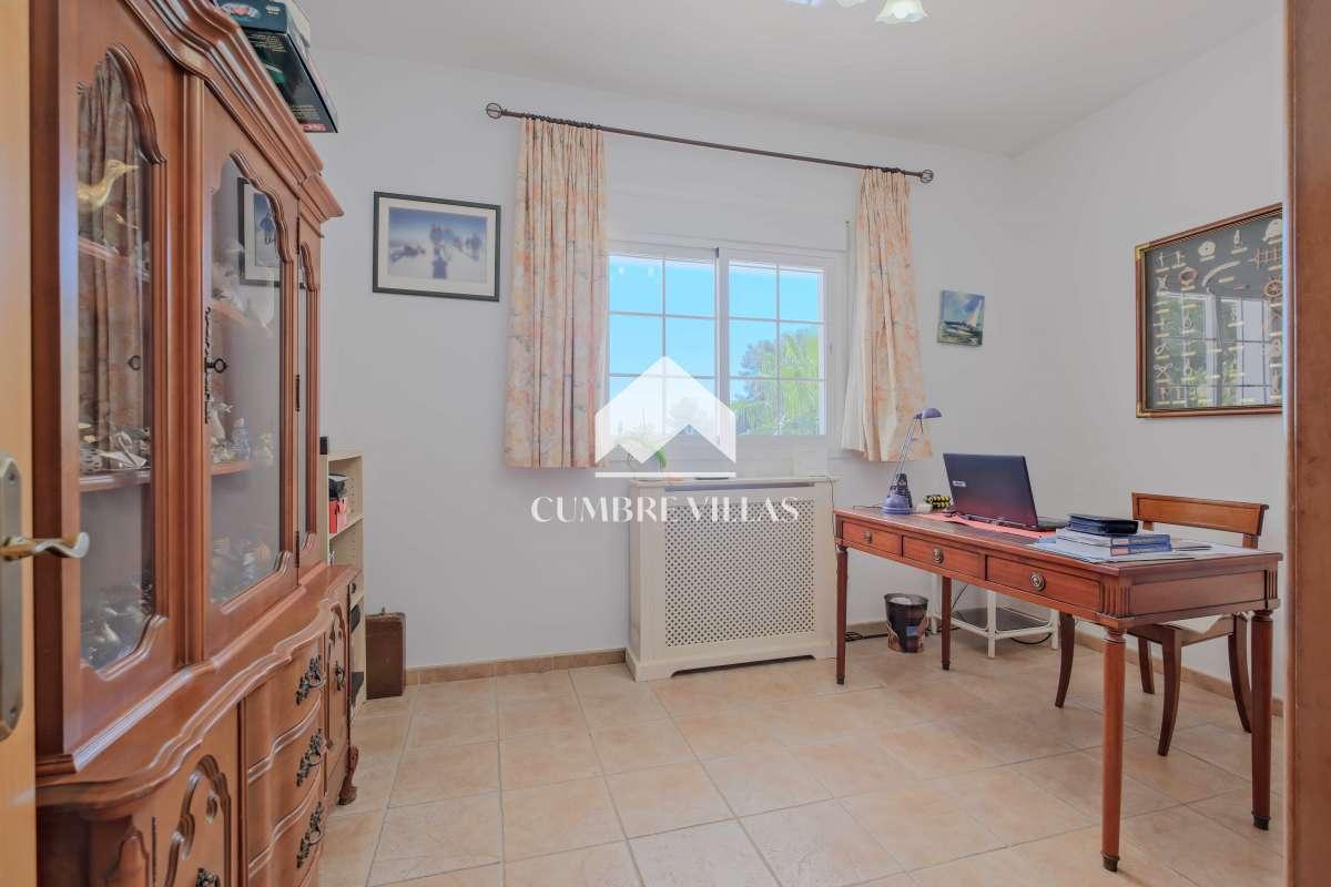Villa for Sale in Almuñécar