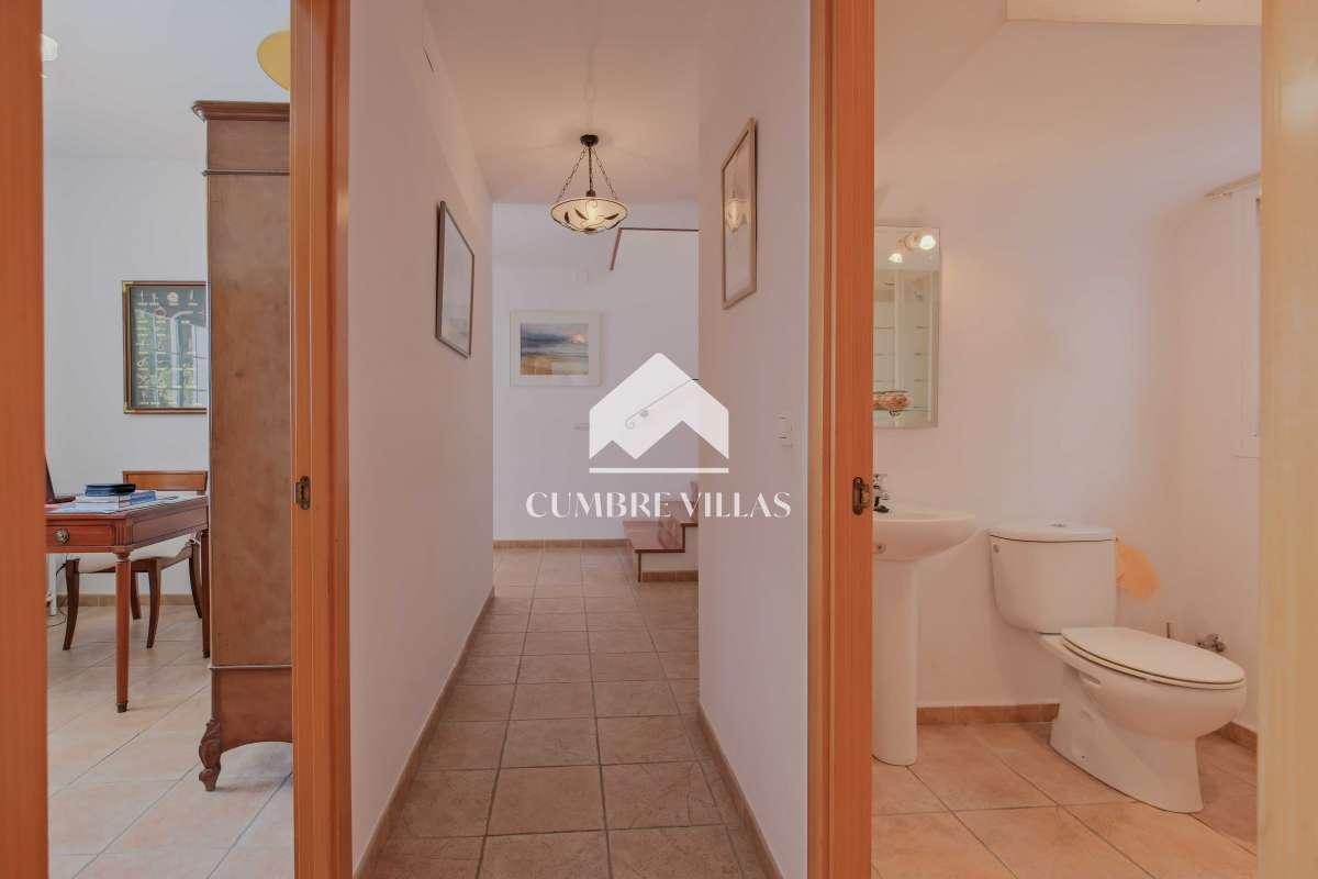 Villa for Sale in Almuñécar