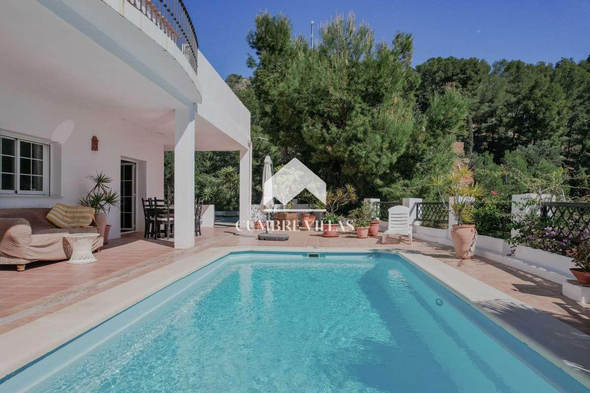 Villa for Sale in Almuñécar