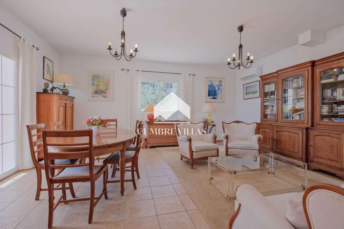 Villa for Sale in Almuñécar