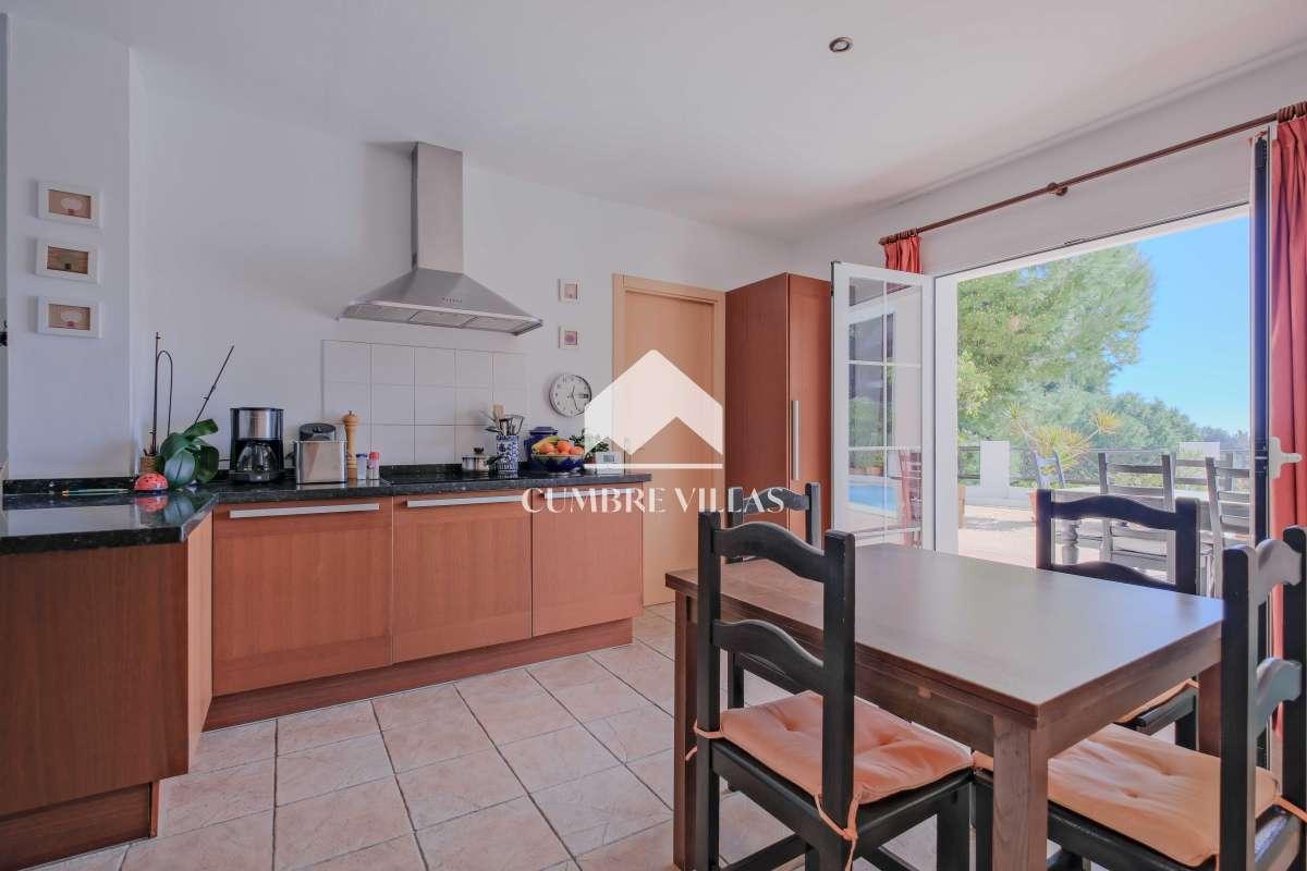 Villa for Sale in Almuñécar