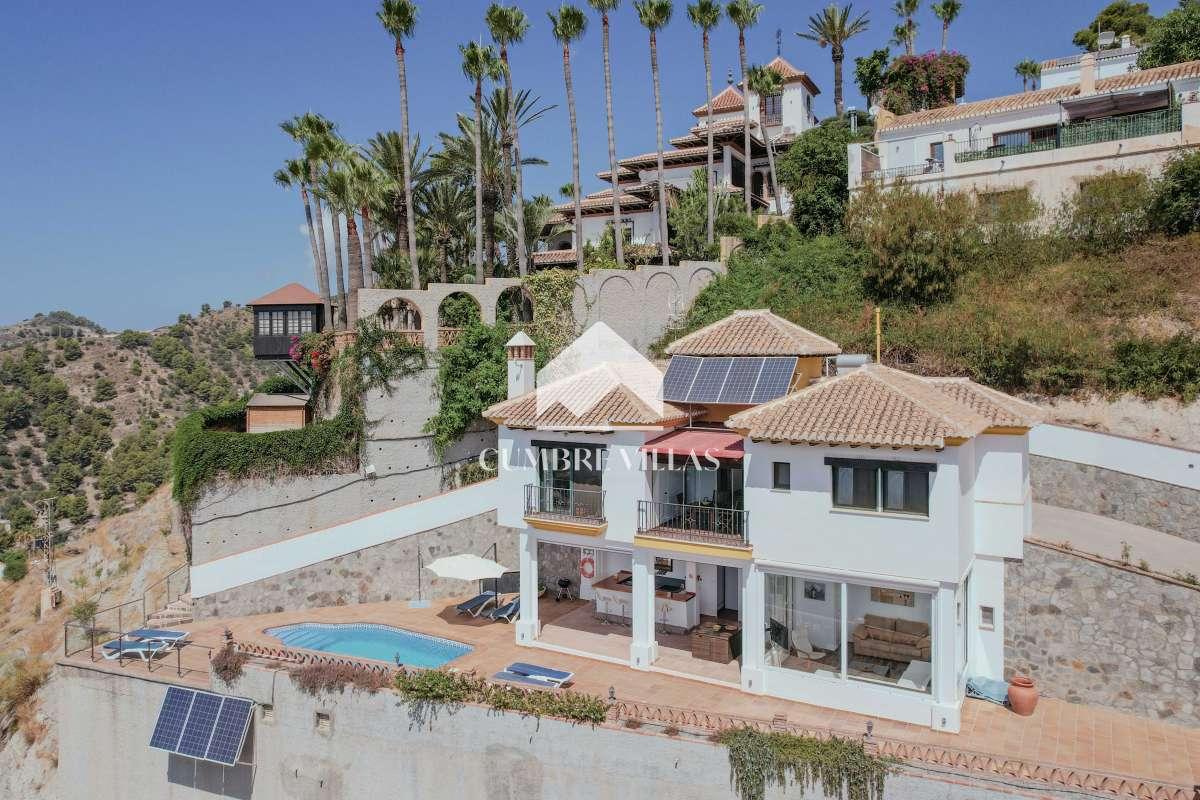 Villa for Sale in Almuñécar
