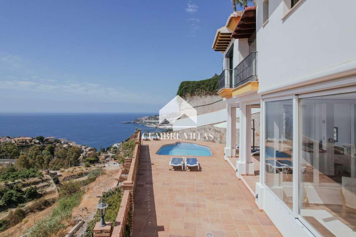 Villa for Sale in Almuñécar