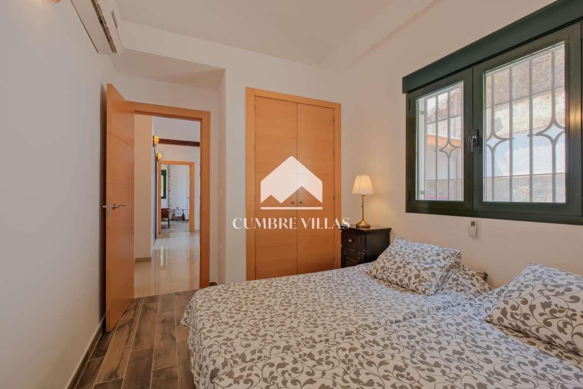 Villa for Sale in Almuñécar