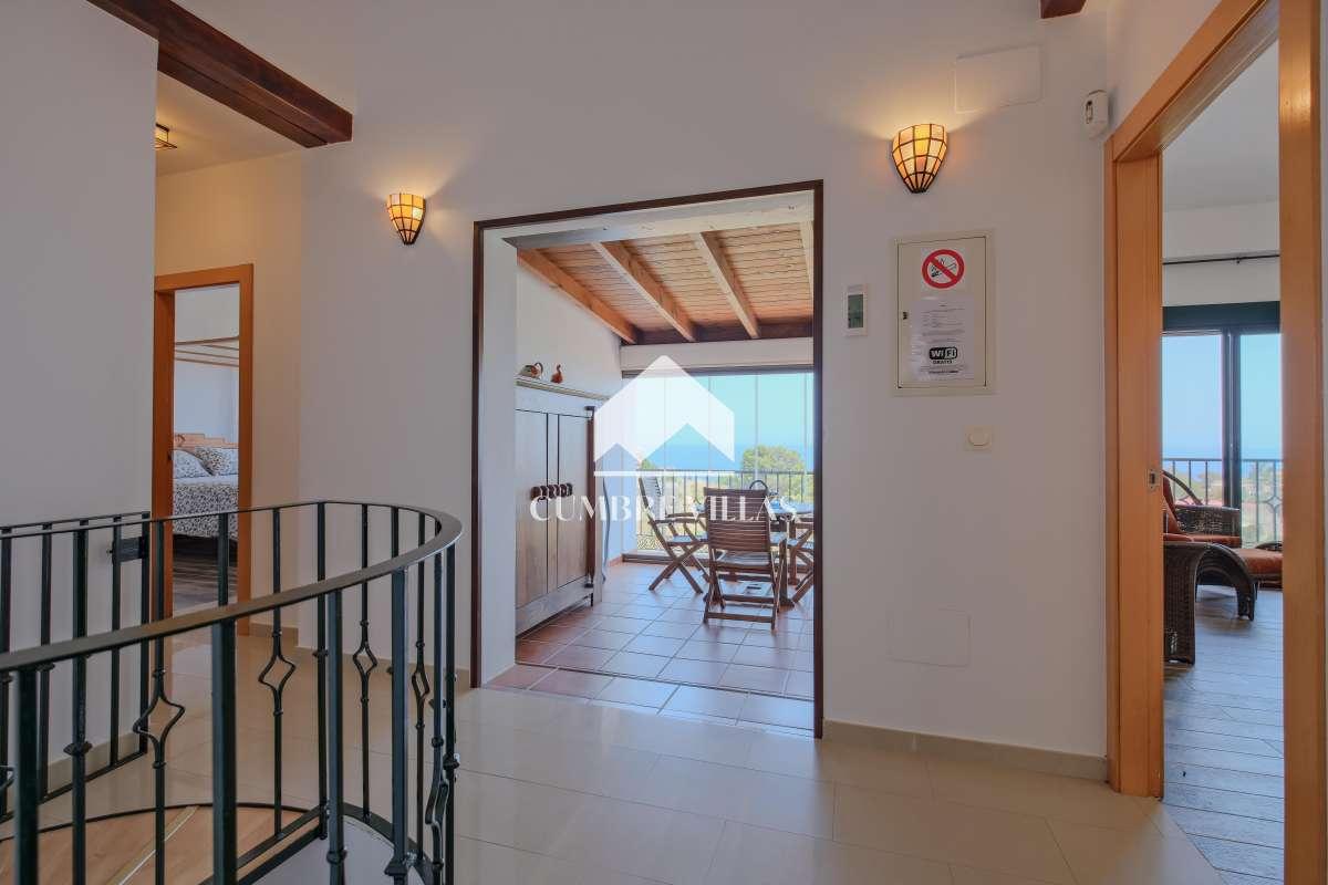 Villa for Sale in Almuñécar