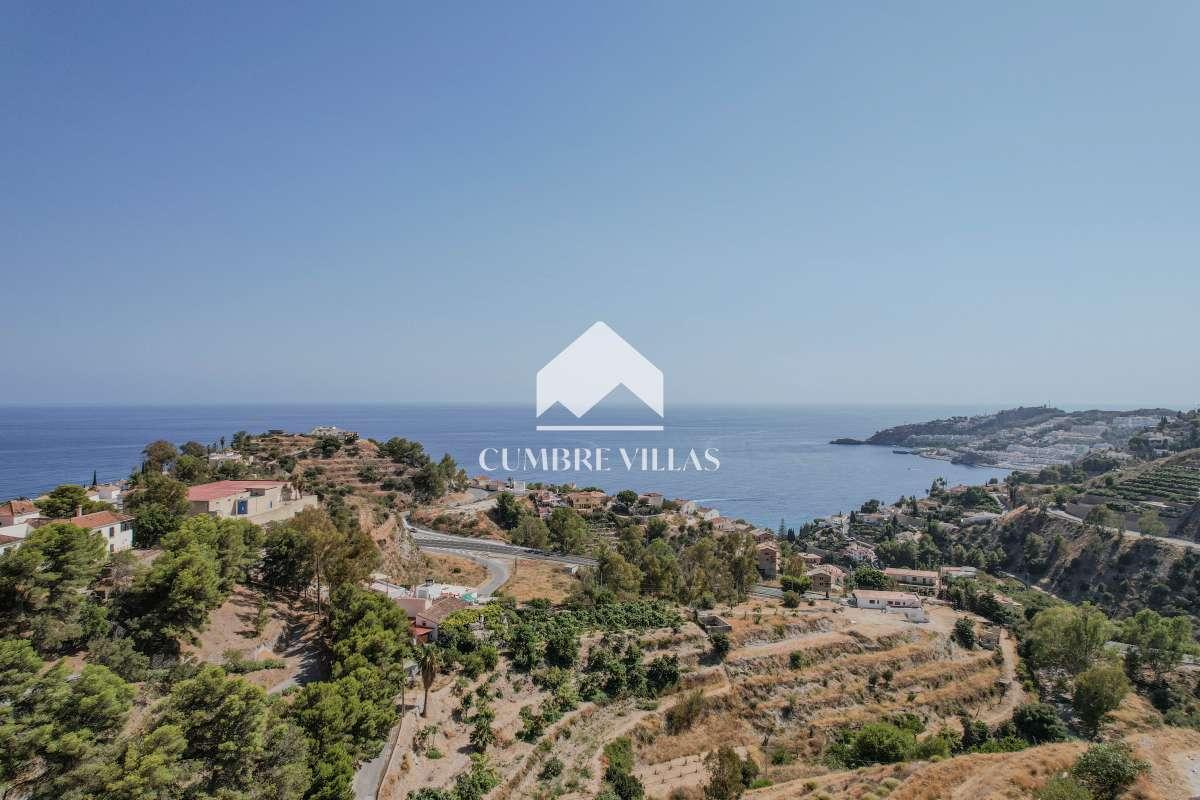 Villa for Sale in Almuñécar