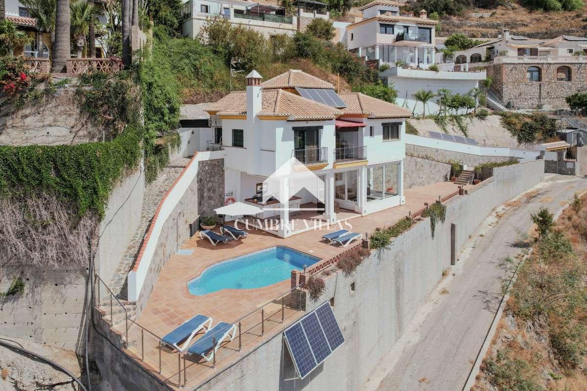 Villa for Sale in Almuñécar