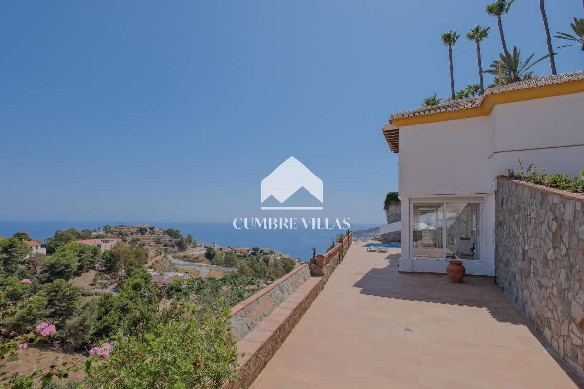 Villa for Sale in Almuñécar