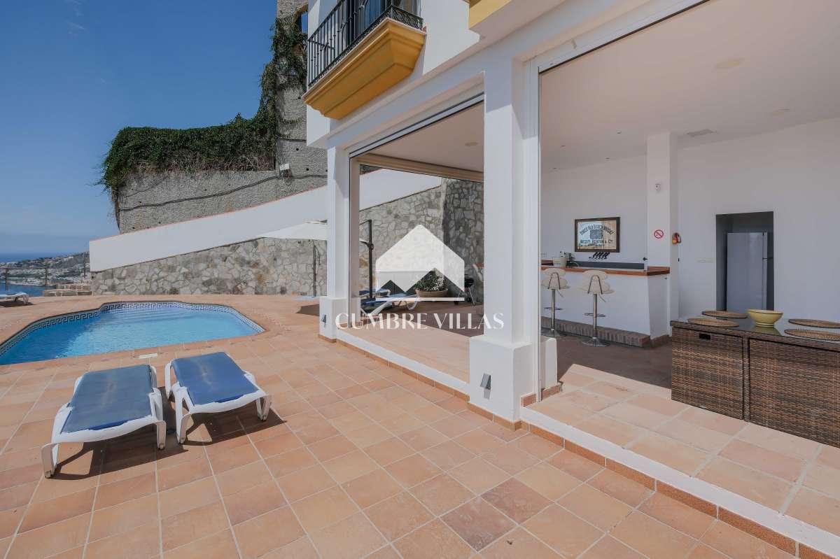 Villa for Sale in Almuñécar