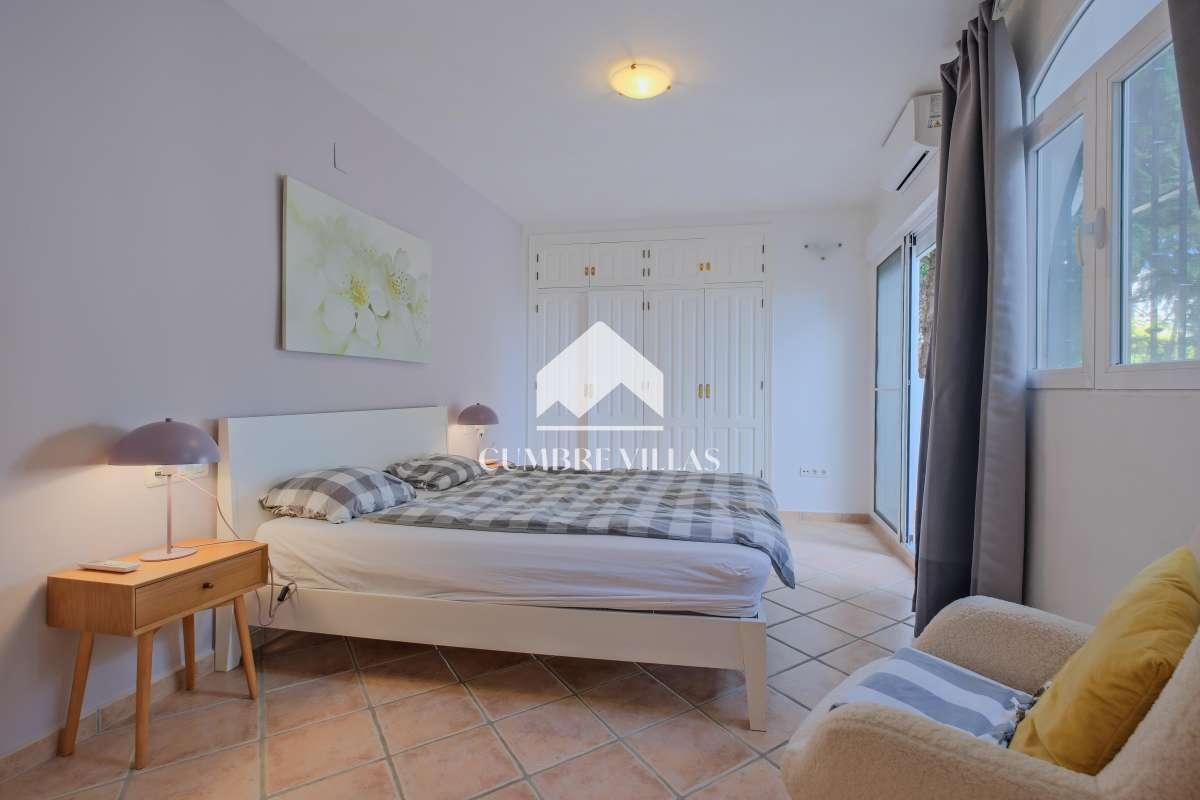 Villa for Sale in Salobreña