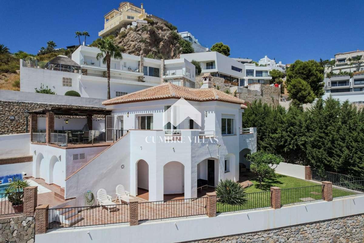 Villa for Sale in Salobreña