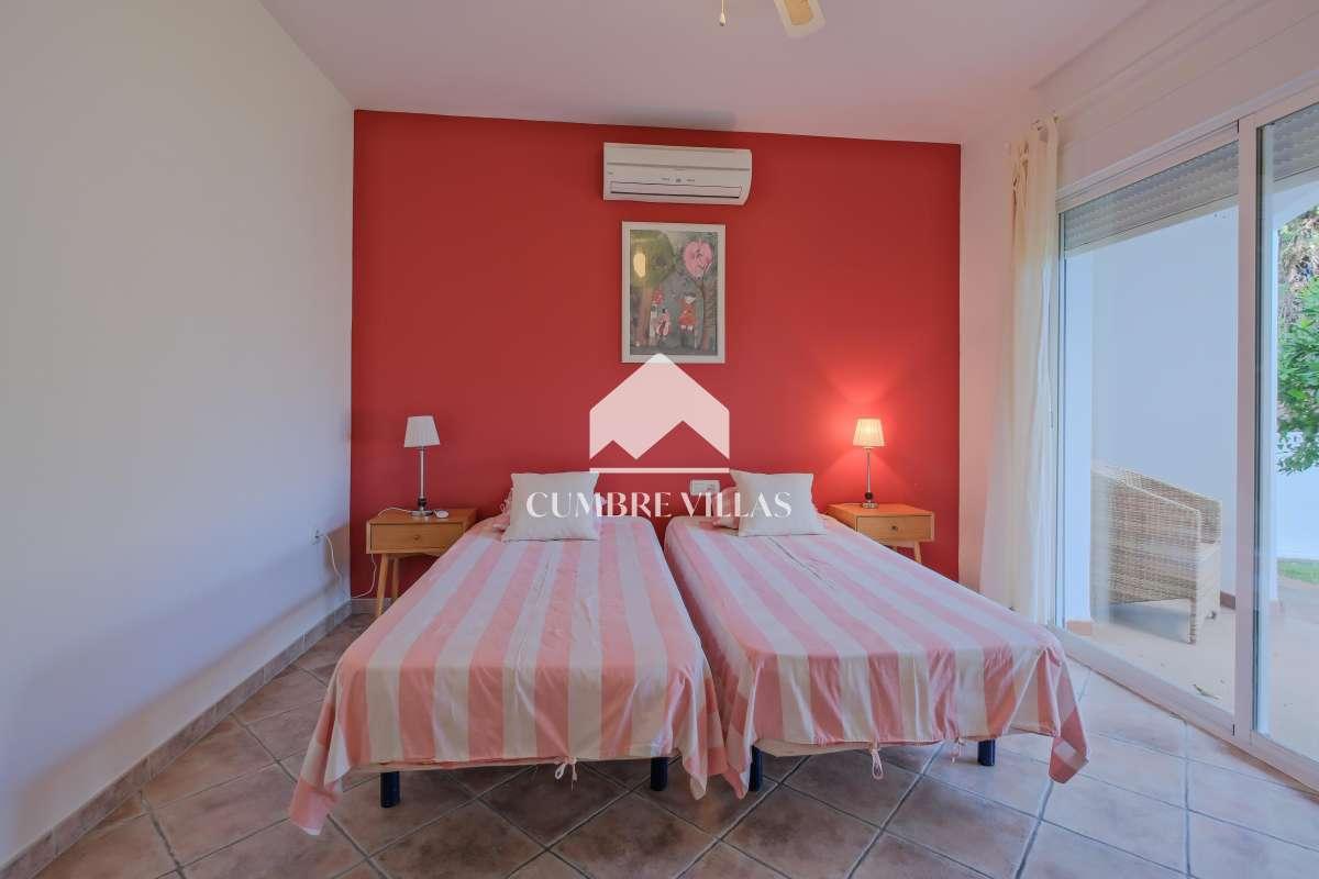 Villa for Sale in Salobreña