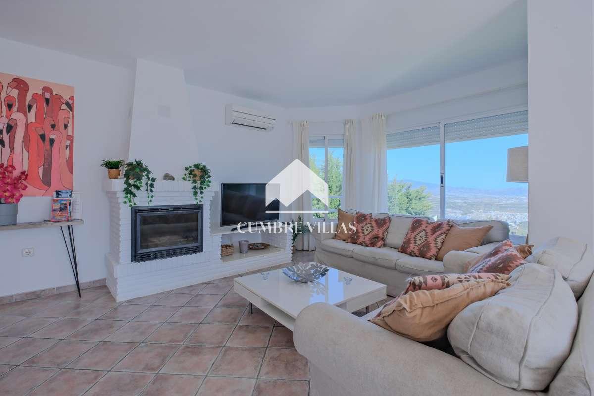 Villa for Sale in Salobreña