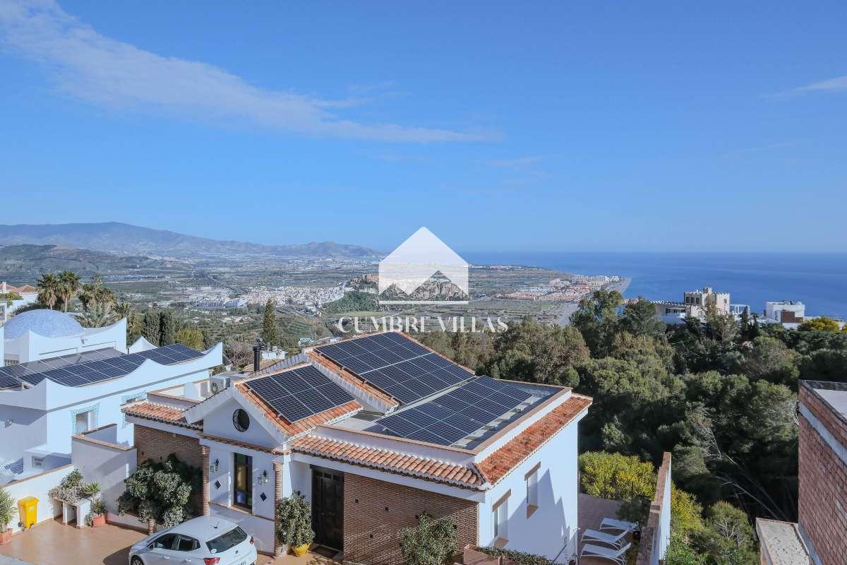 Villa for Sale in Salobreña