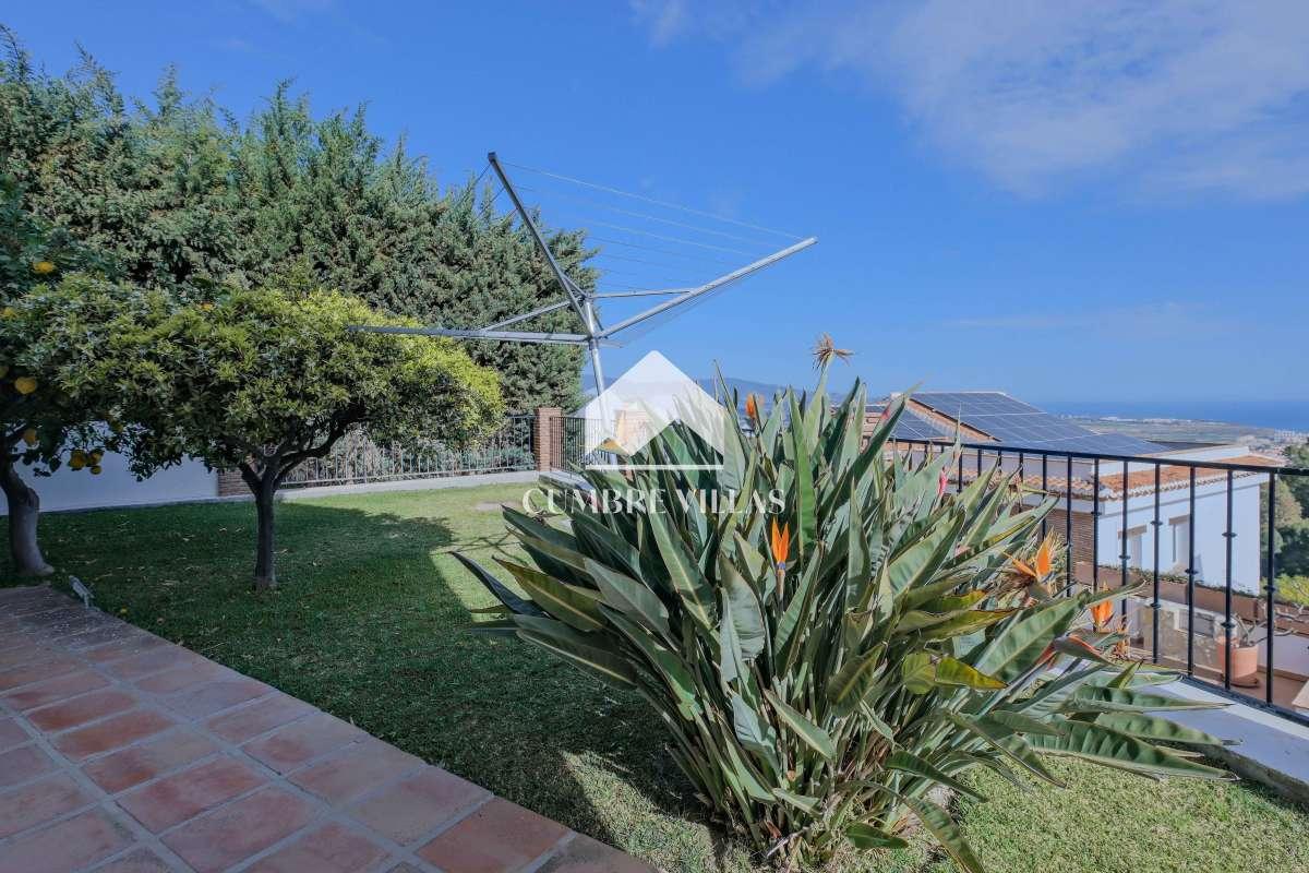 Villa for Sale in Salobreña