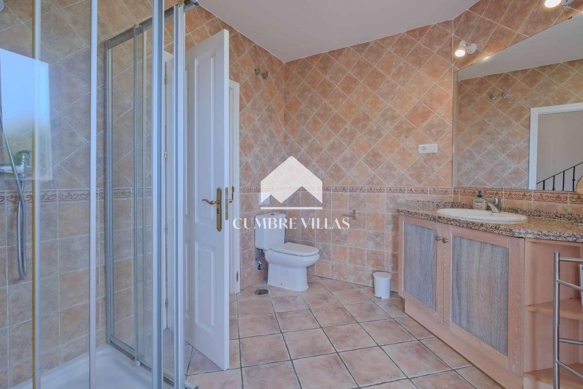 Villa for Sale in Salobreña