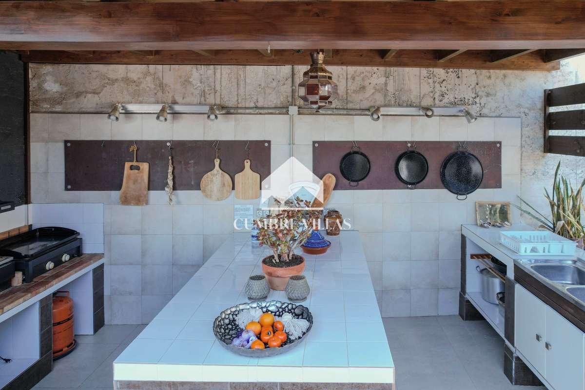 Villa for Sale in Almuñécar