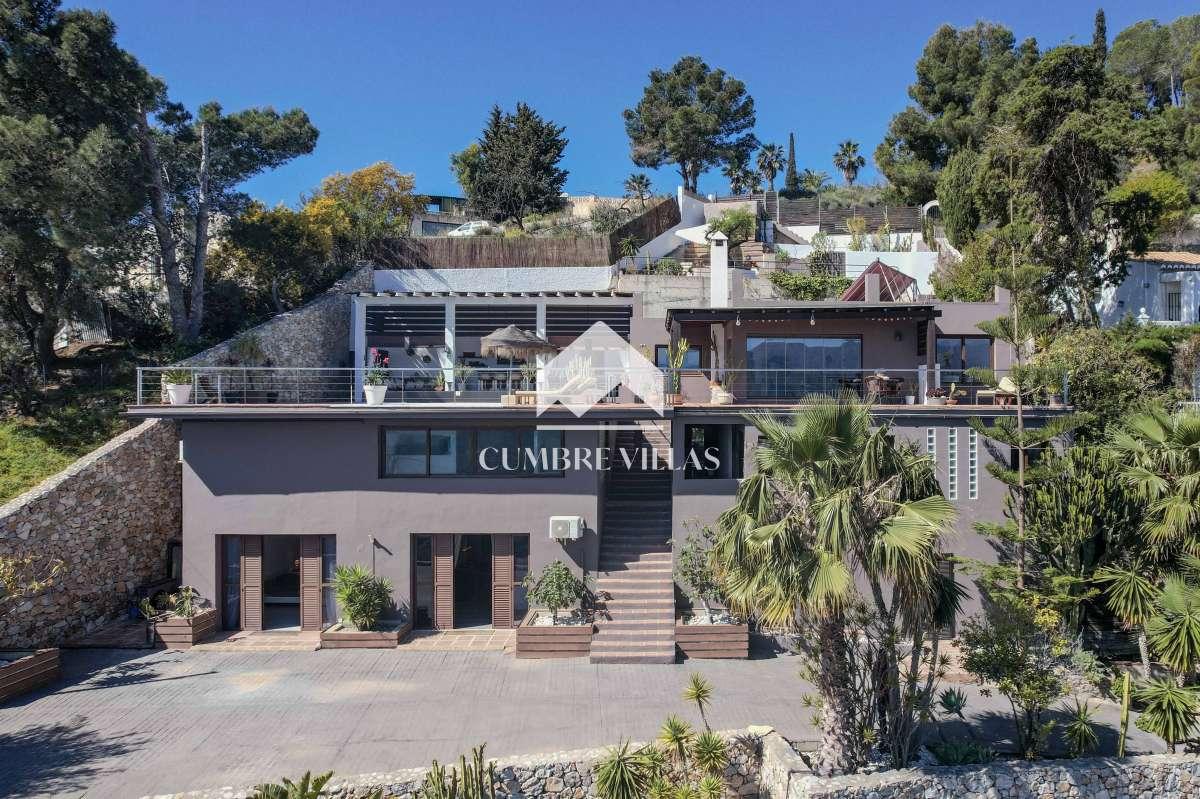Villa for Sale in Almuñécar