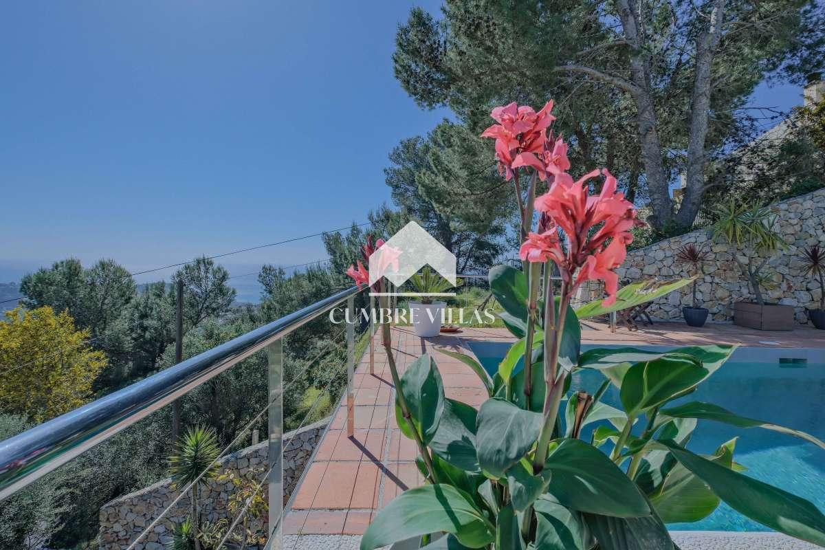 Villa for Sale in Almuñécar