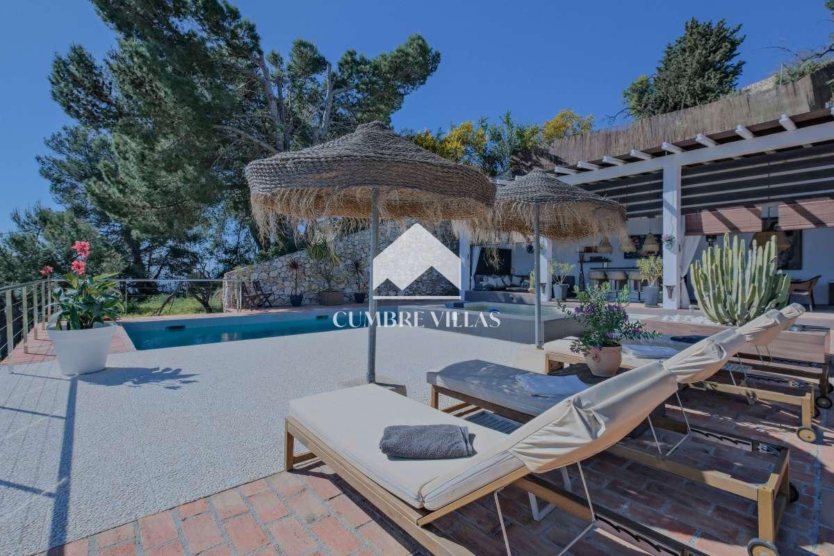 Villa for Sale in Almuñécar